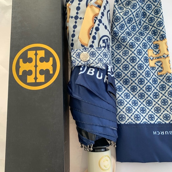 ❤️❤️❤️Tory Burch folding umbrella, blue/white NEW❤️❤️❤️ - Picture 7 of 7